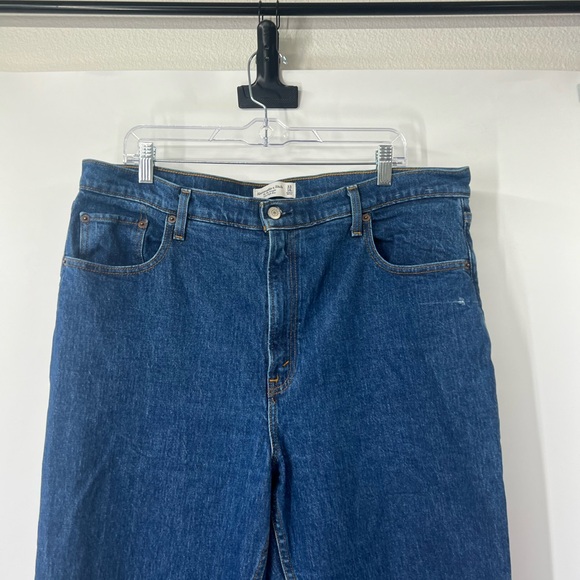 Abercrombie & Fitch The ‘90s Straight Jeans Ultra High Rise LONG - Picture 2 of 8